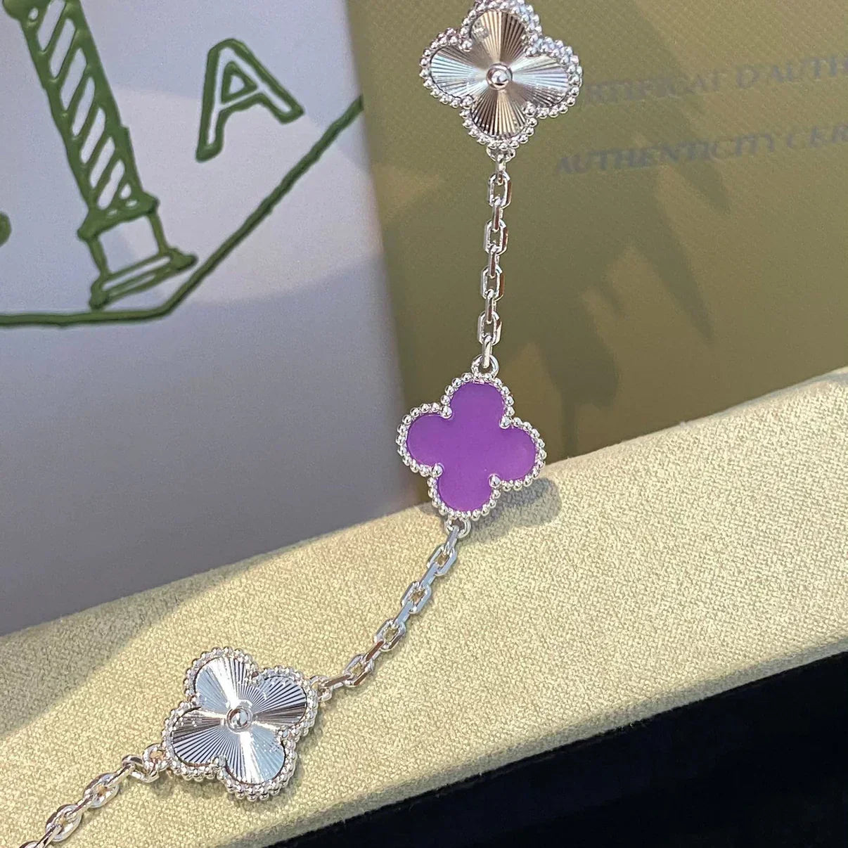 [Glimmer] CLOVER 5 MOTIF VIOLET BRACELET COLLECTION