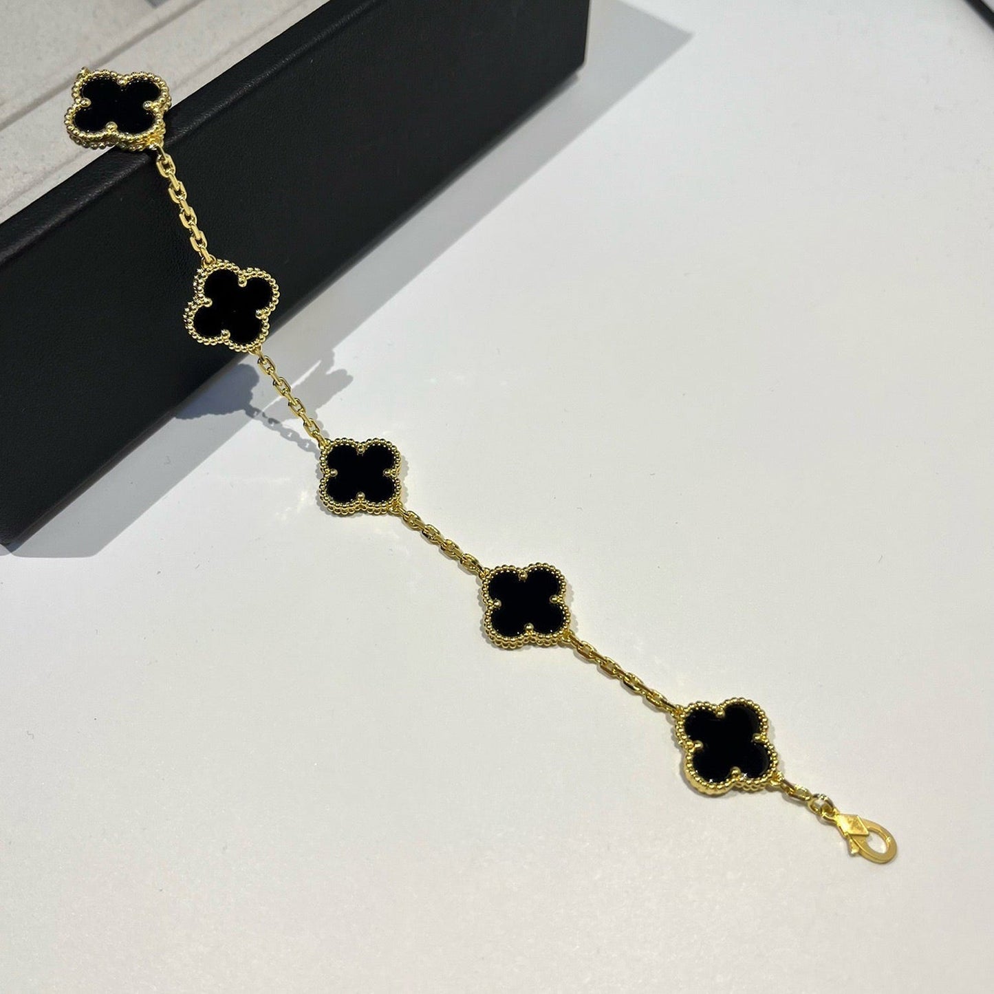 [Glimmer] CLOVER 5 MOTIF ONYXS BRACELET COLLECTION
