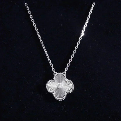 [Glimmer]CLOVER  15MM DIAMOND LASER NECKLACE SILVER