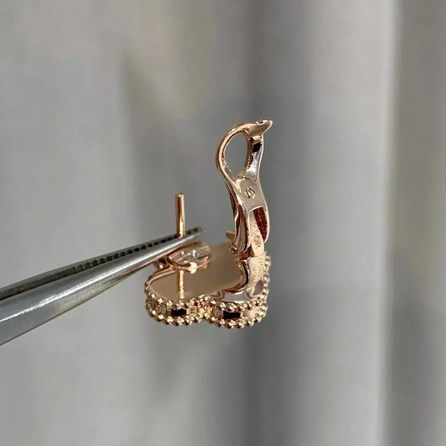 [Glimmer]CLOVER MEDIUM 1 MOTIFS  PINK MOP DIAMOND EARRINGS