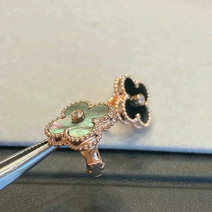 [Glimmer]CLOVER MEDIUM 1 MOTIFS GRAY MOP  DIAMOND EARRINGS