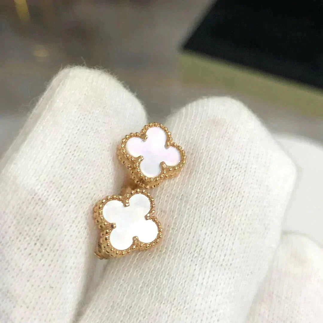 [Glimmer]クローバー ミニ 9.5MM ホワイトマザーオブパール イヤリング