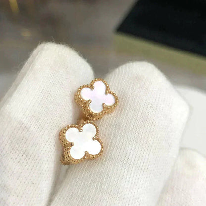 [Glimmer]クローバー ミニ 9.5MM ホワイトマザーオブパール イヤリング