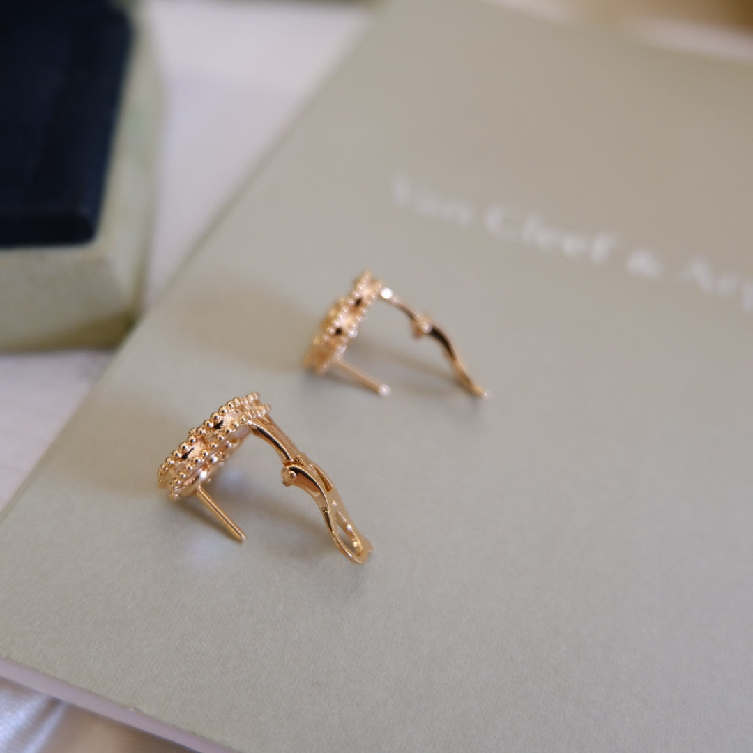 [Glimmer]LUCKY PINK GOLD WHITE MOP EARRINGS
