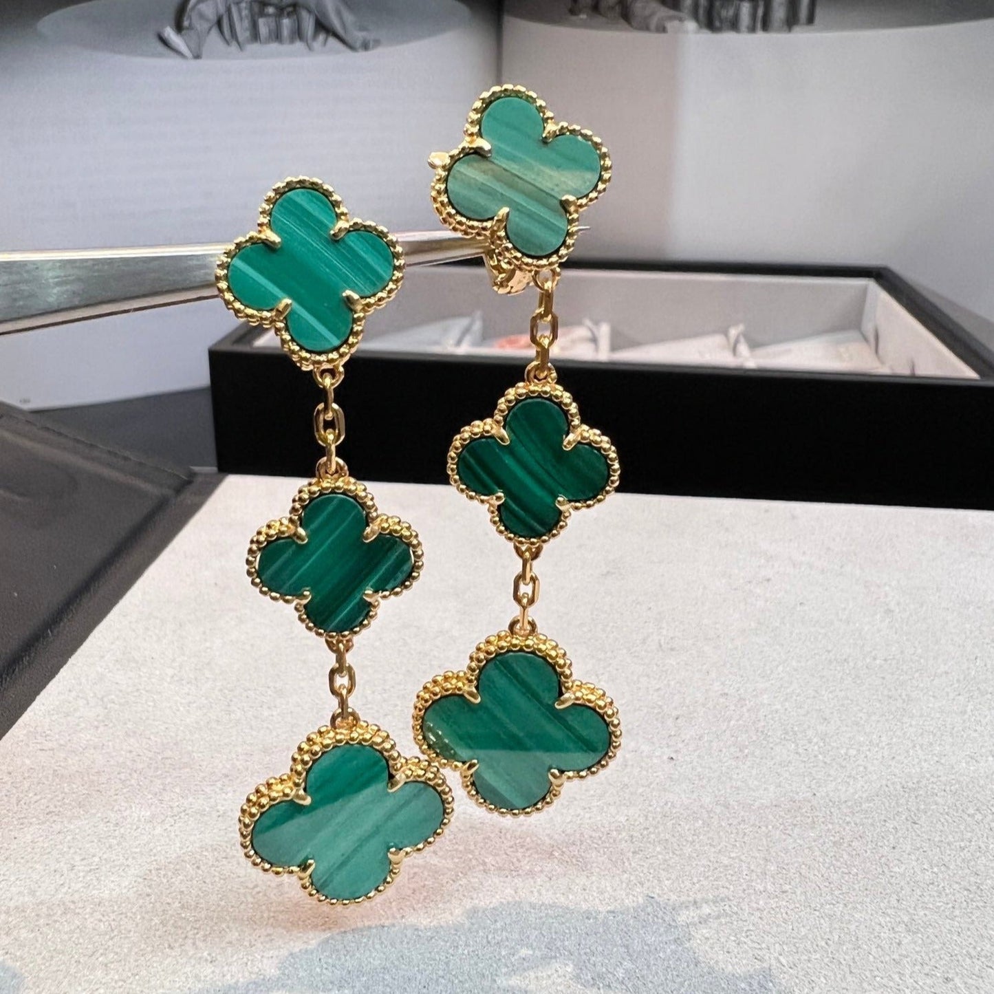 [Glimmer]CLOVER MALACHITE 3 MOTIFS GOLD