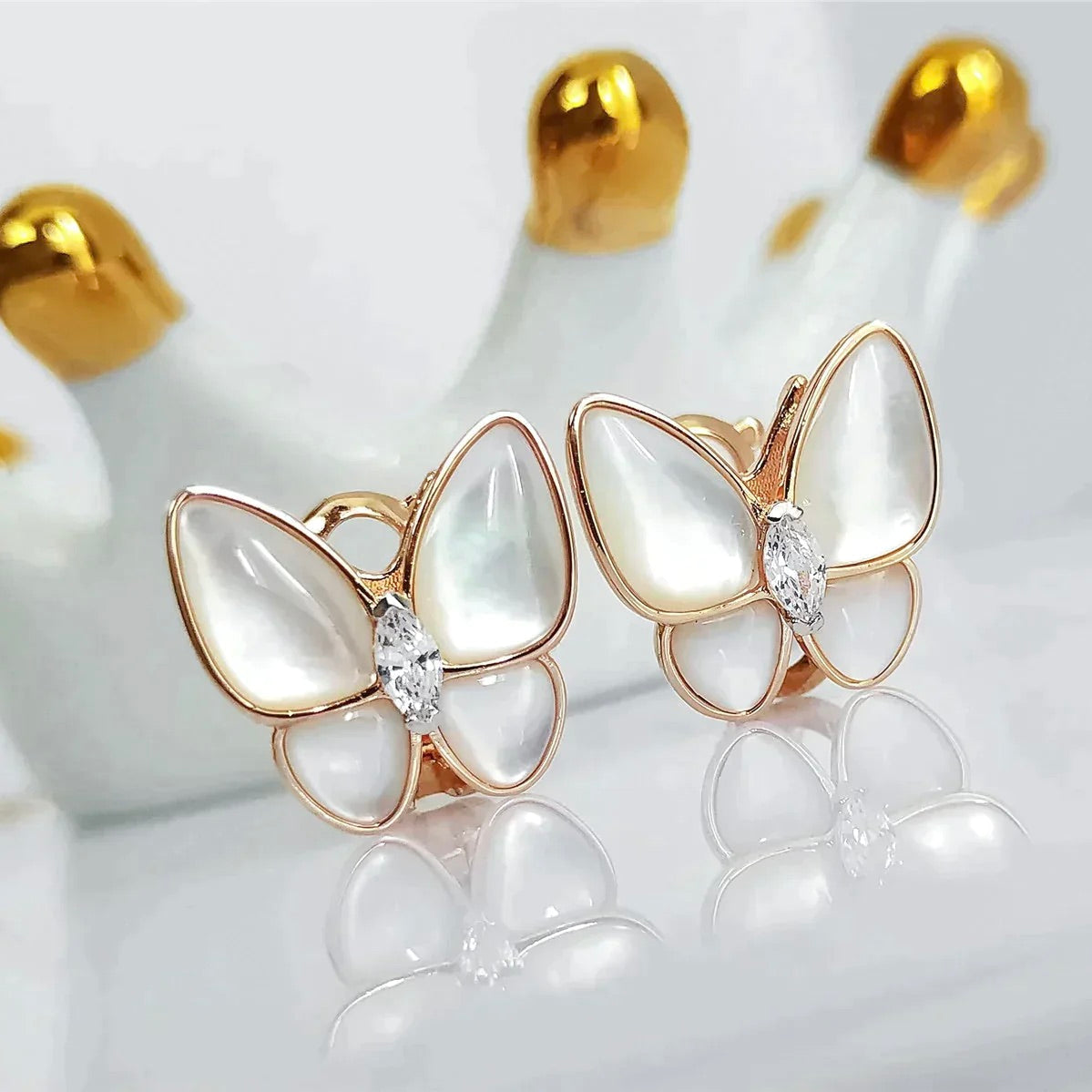 [Glimmer]バタフライモップダイヤモンドピアス