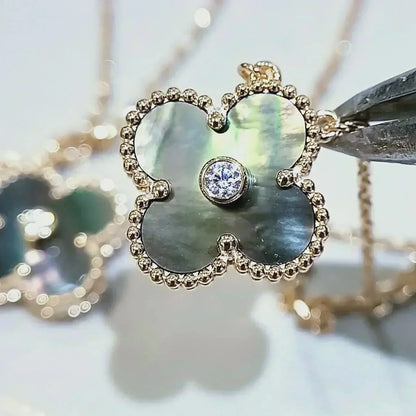 [Glimmer]CLOVER 15MM DIAMOND AND MOTHER-OF-GREY NECKLACE