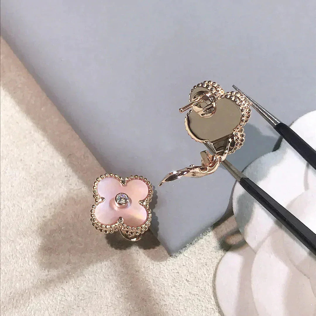 [Glimmer]CLOVER MEDIUM 1 MOTIFS  PINK MOP DIAMOND EARRINGS