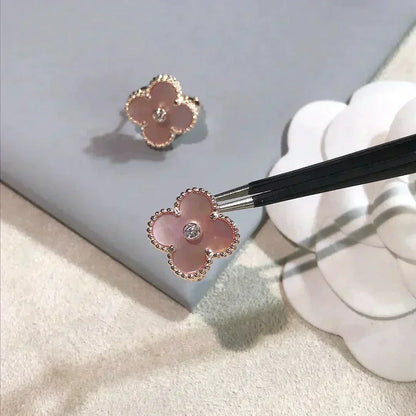 [Glimmer]CLOVER MEDIUM 1 MOTIFS  PINK MOP DIAMOND EARRINGS