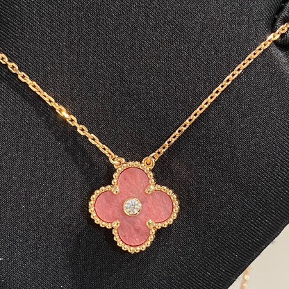 [Glimmer]CLOVER 15MM DIAMOND RHODONITE NECKLACE