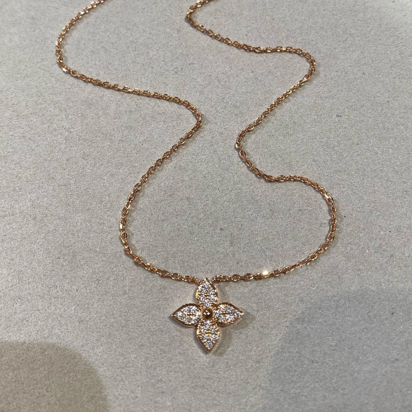 [Glimmer]STAR DIAMOND NECKALCE