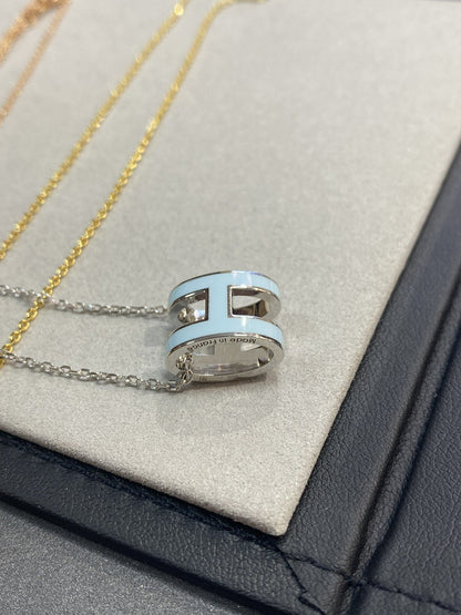 [Glimmer]POP H LIGHT BLUE NECKLACE