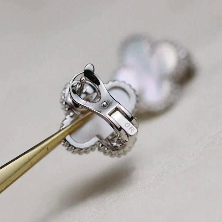 [Glimmer]CLOVER MEDIUM 1 MOTIFS  WHITE MOP EARRINGS SILVER