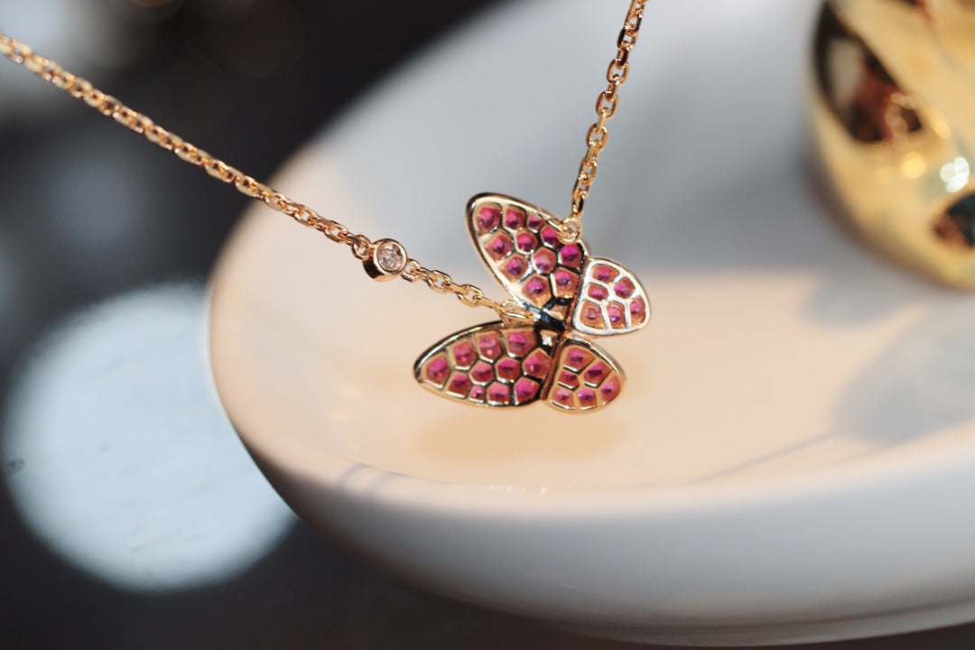 [Glimmer]BUTTERFLY RED DIAMOND Glimmer ゴールドネックレス