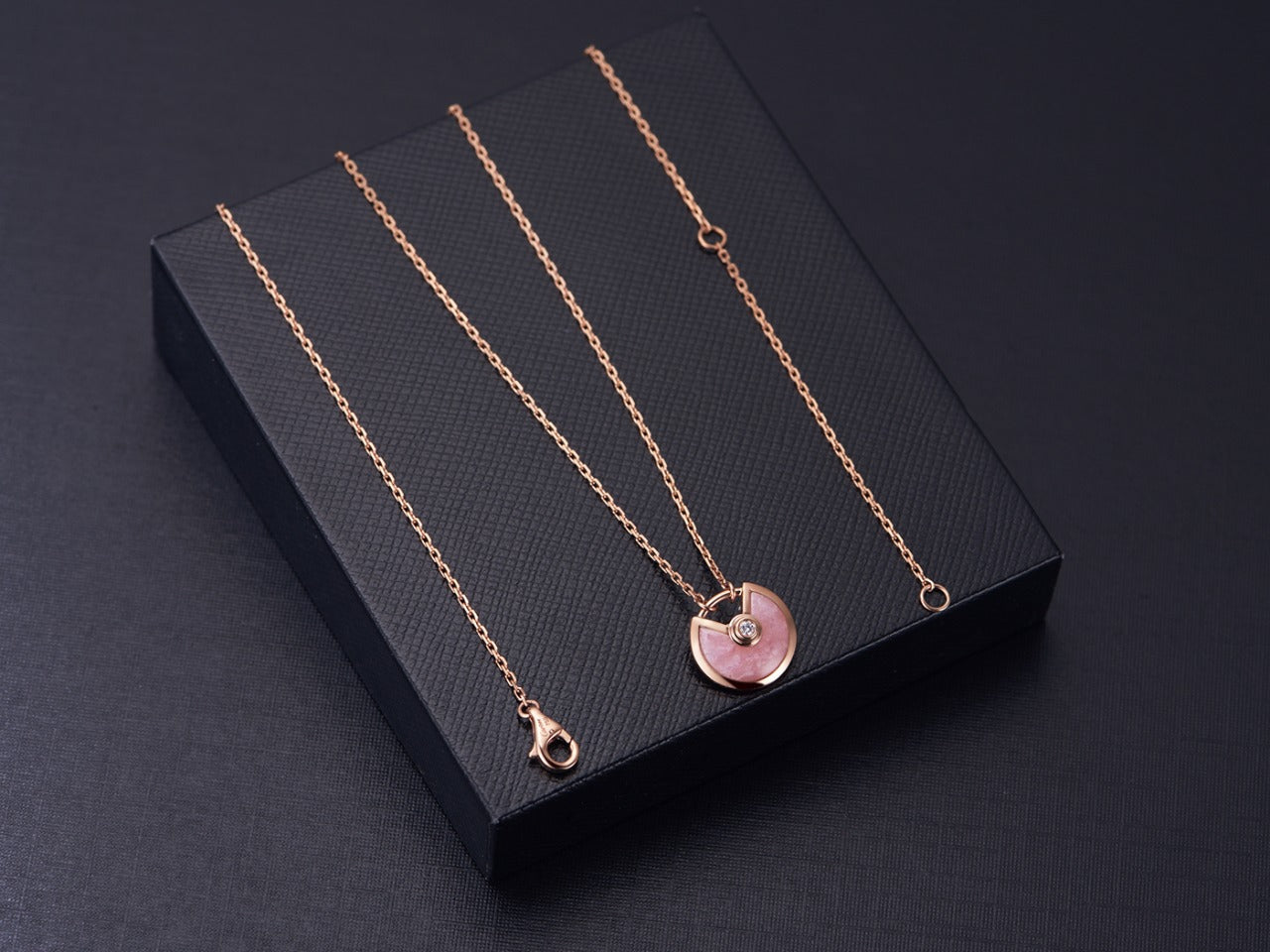[Glimmer]AMULETTE Glimmer GOLD PINK MOP NECKLACE