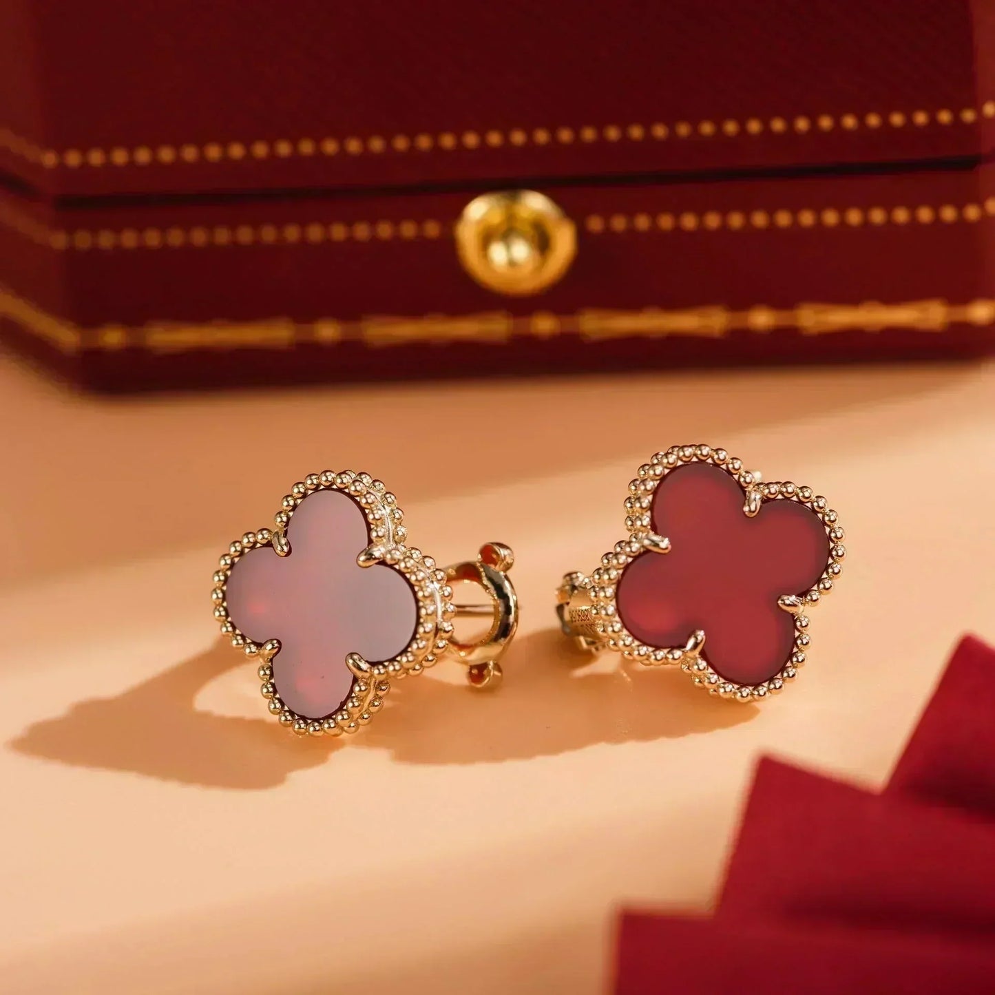 [Glimmer]CLOVER MEDIUM 1 MOTIFS CARNELIAN  EARRINGS