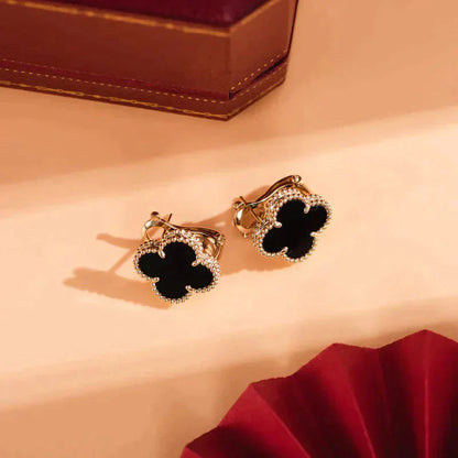 [Glimmer]CLOVER MEDIUM 1 MOTIFS  ONYX STUD EARRINGS