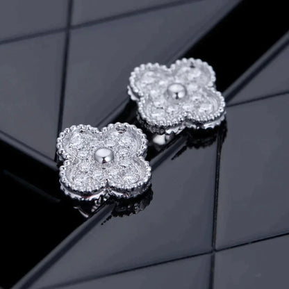 [Glimmer]CLOVER 1 MOTIFS DIAMOND STUD EARRINGS SILVER