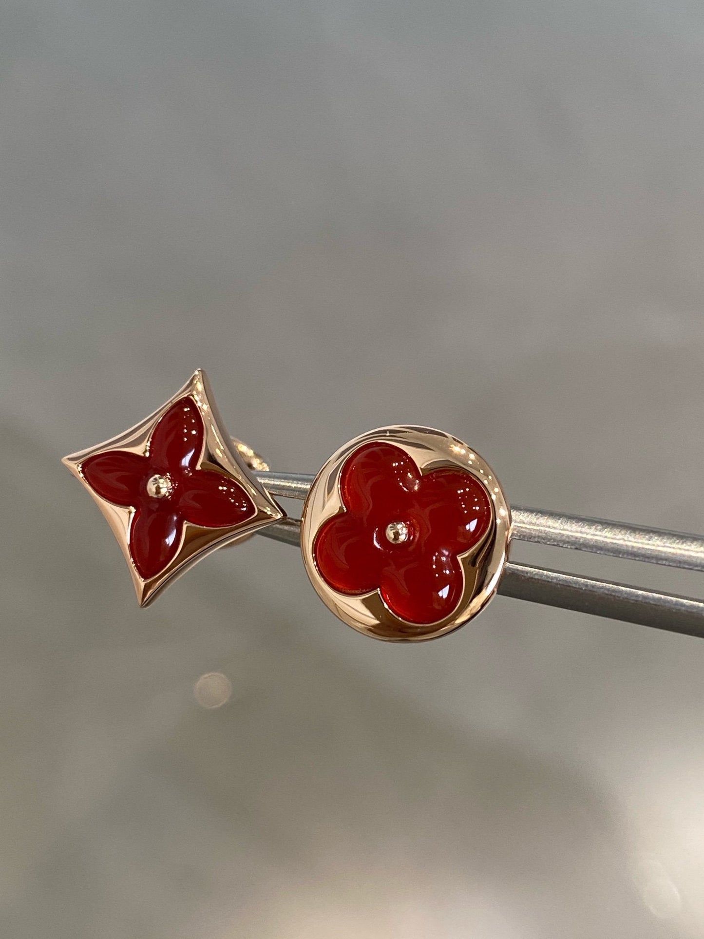 [Glimmer]STAR AND SUN PINK GOLD CARNELIAN STUD EARRINGS
