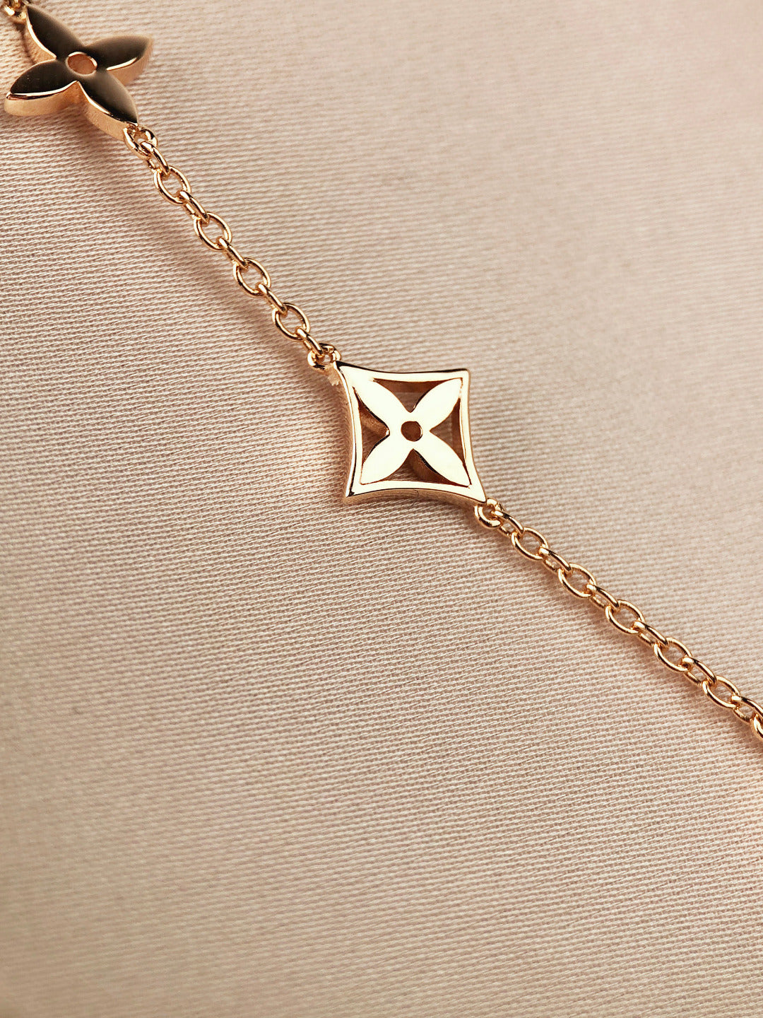 [Glimmer]STAR AND SUN 7 MOTIFS GOLD BRACELET