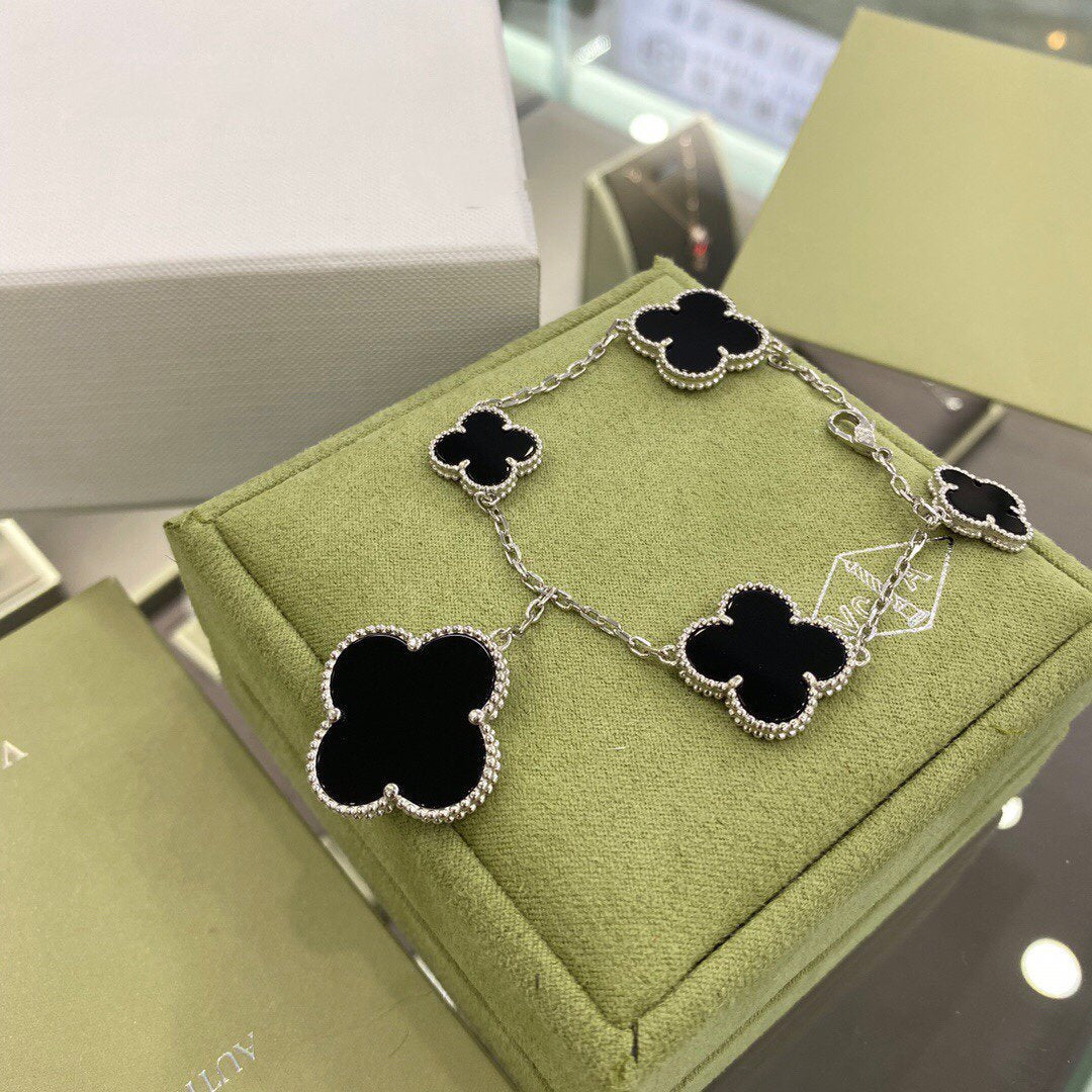 [Glimmer]CLOVER 5 MOTIFS SIVLER ONYX BRACELET
