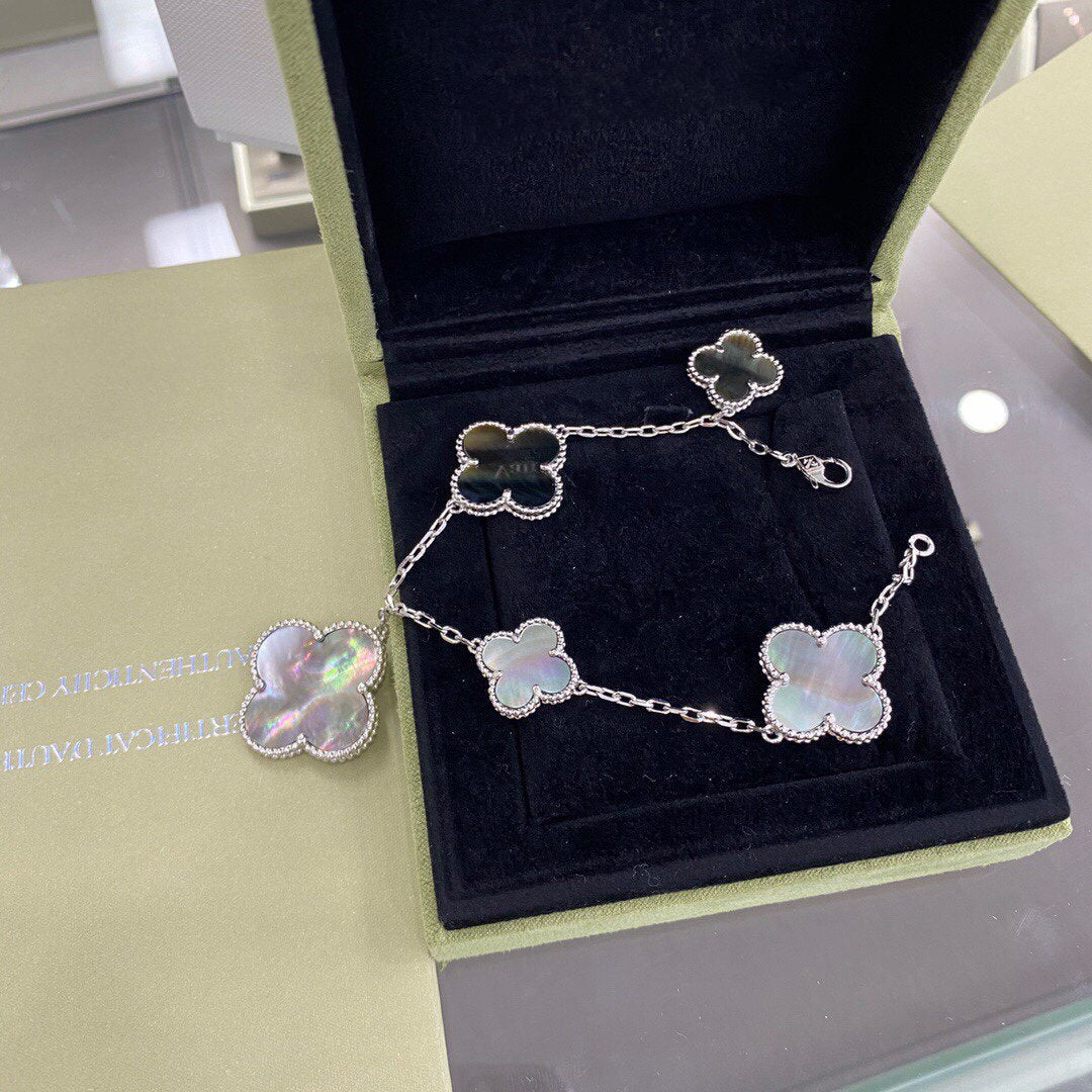 [Glimmer]クローバー 5モチーフ シルバー ダークマザーオブパール ブレスレット