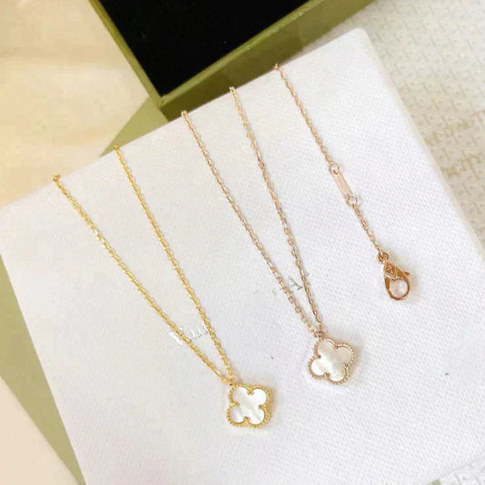 [Glimmer]CLOVER MINI 9.5MM WHITE MOTHER-OF-PEARL NECKLACE