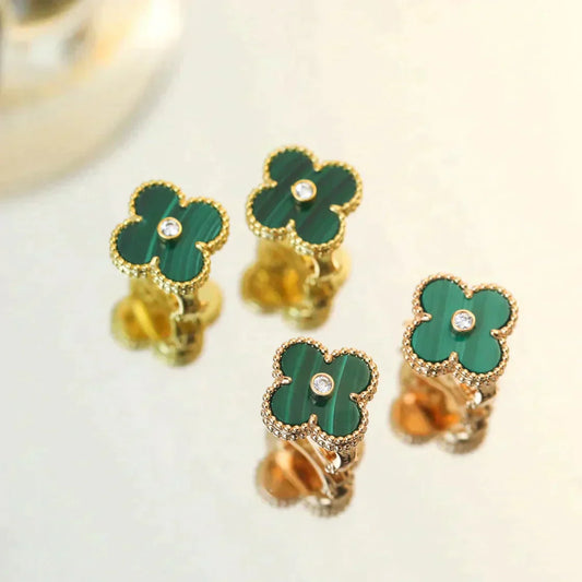 [Glimmer]CLOVER MEDIUM 1 MOTIFS MALACHITE DIAMOND EARRINGS