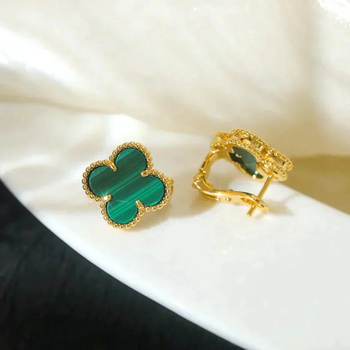 [Glimmer]CLOVER MEDIUM 1 MOTIFS MALACHITE  EARRINGS