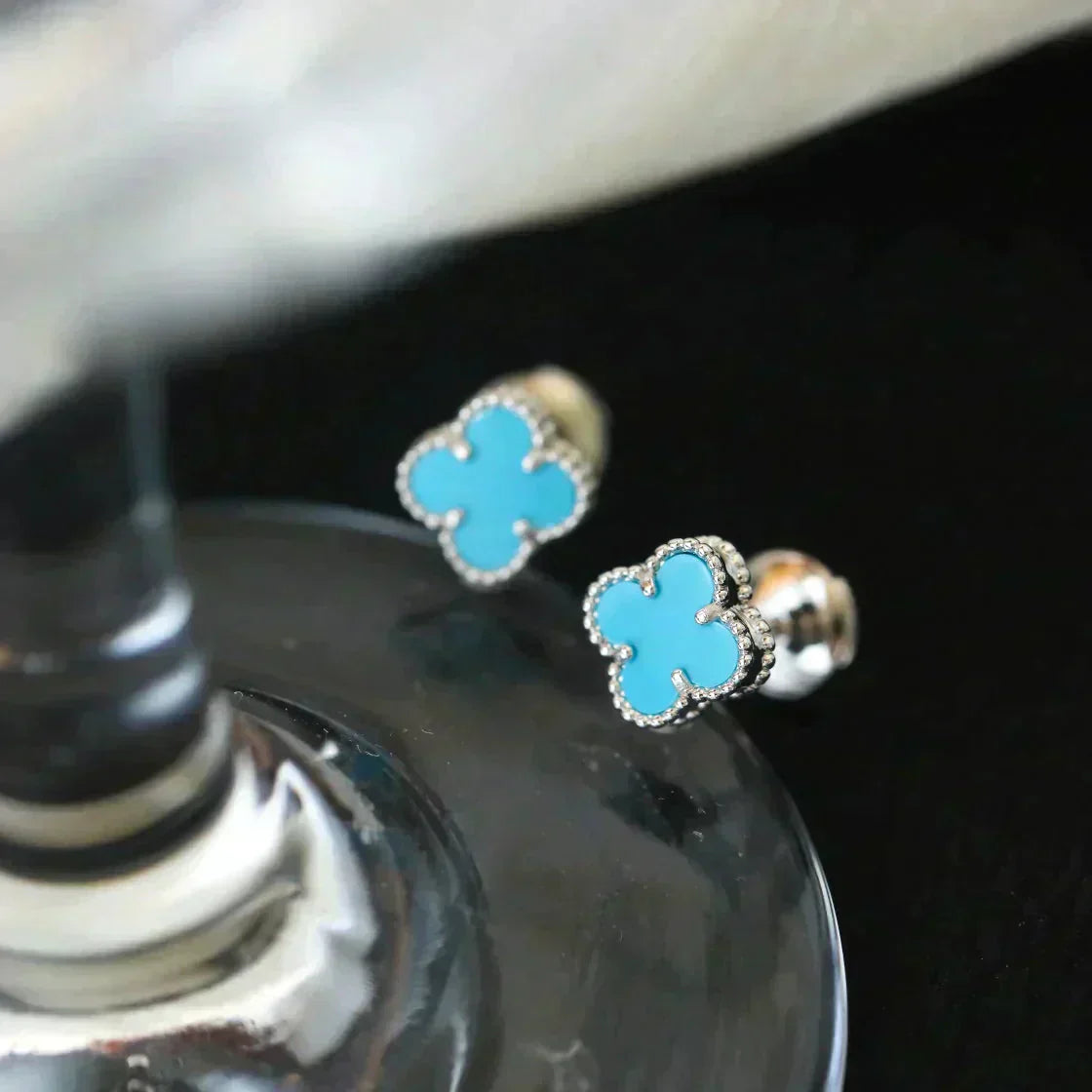 [Glimmer]CLOVER MINI 9.5MM ONYX STUD EARRINGS SILVER