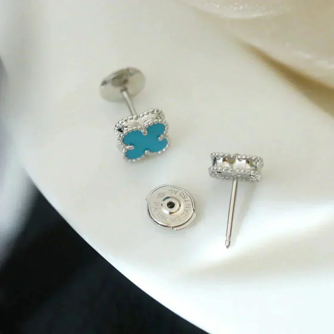 [Glimmer]CLOVER MINI 9.5MM ONYX STUD EARRINGS SILVER
