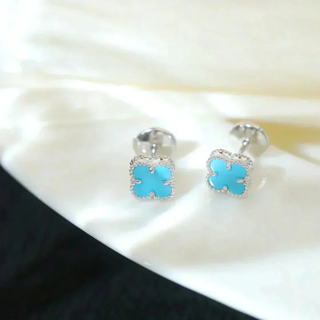 [Glimmer]CLOVER MINI 9.5MM ONYX STUD EARRINGS SILVER