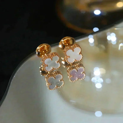 [Glimmer]クローバー ミニ 9.5MM ホワイトマザーオブパール イヤリング