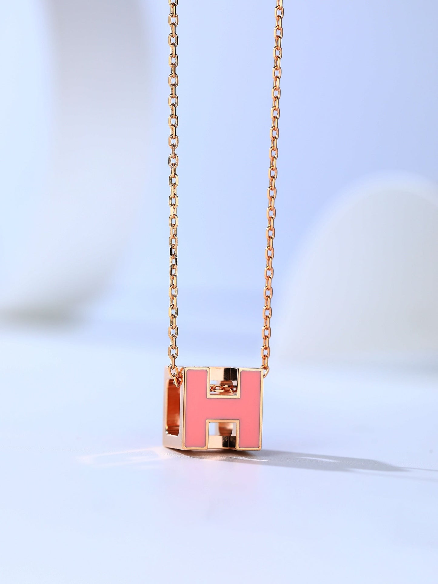 [Glimmer]H CAGE PINK GOLD NECKLACE