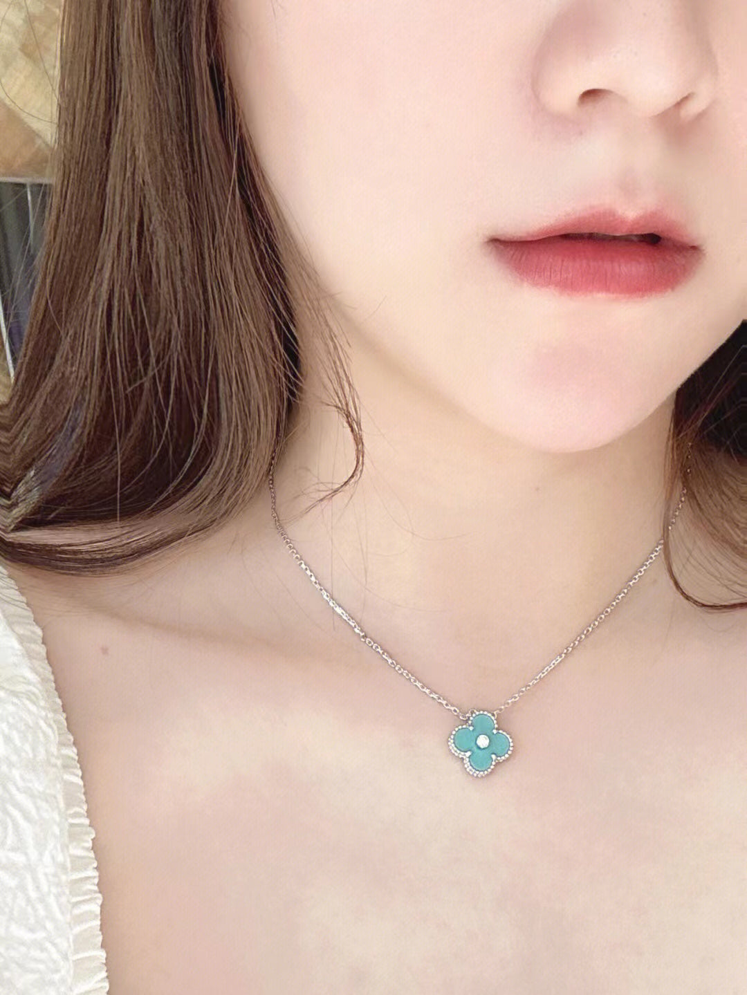 [Glimmer]クローバー 1 ダイヤモンド ライトブルー シルバー ネックレス