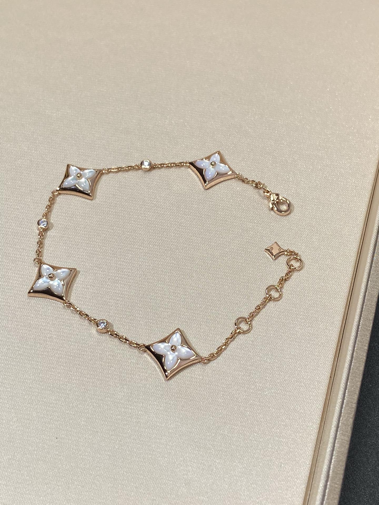 [Glimmer]STAR 4 MOTIF MOP DIAMOND PINK GOLD BRACELET
