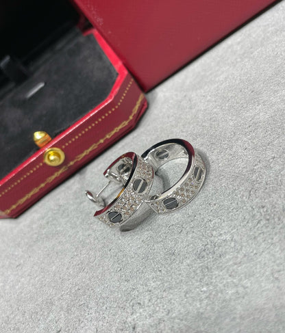 [Glimmer]LOVE CERAMIC DIAMOND PAVED SILVER EARRINGS