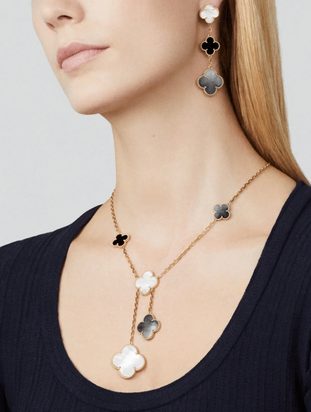 [Glimmer]CLOVER 3 MOTIF MOP ONYX DARK MOP PINK GOLD EARRINGS