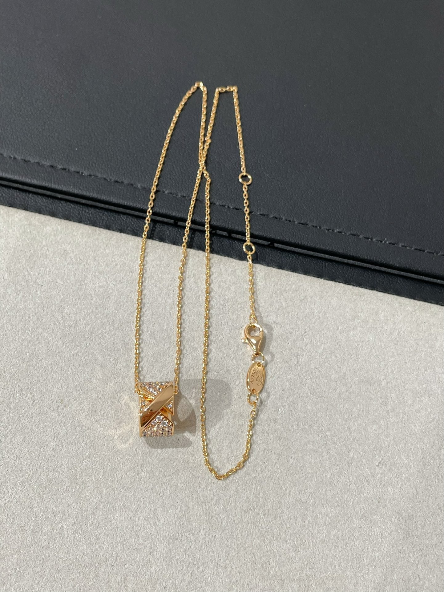 [Glimmer]LIENS EVIDENCE DIAMOND PAVED NECKLACE