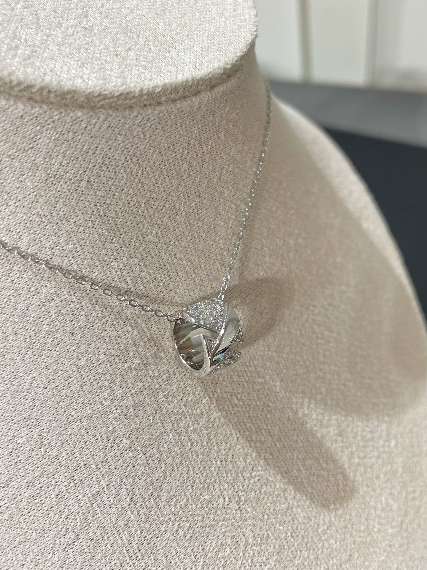 [Glimmer]LIENS EVIDENCE DIAMOND PAVED NECKLACE