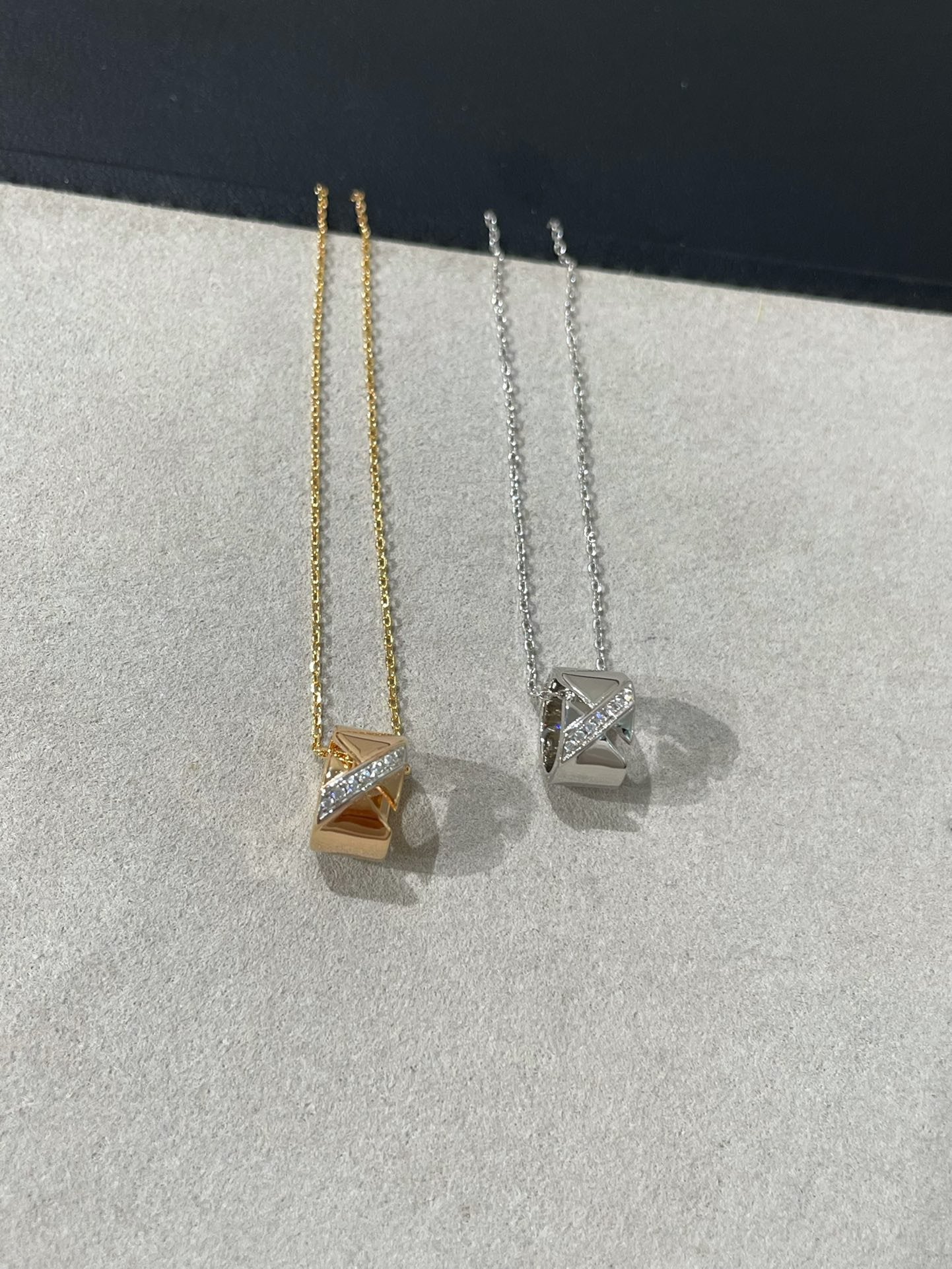 [Glimmer]LIENS EVIDENCE DIAMOND NECKLACE
