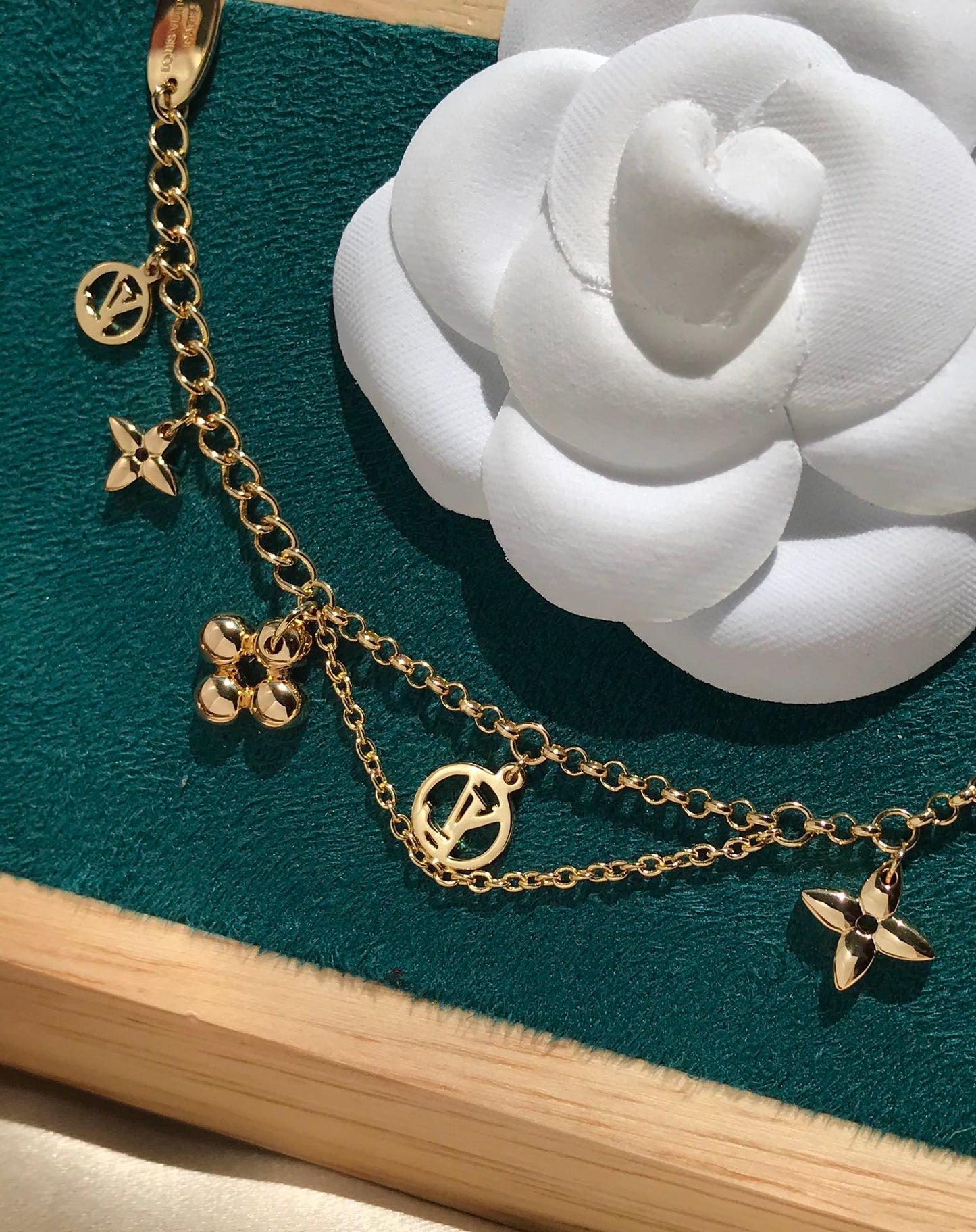 [Glimmer]BLOOMING PINK GOLD MOP BRACELET