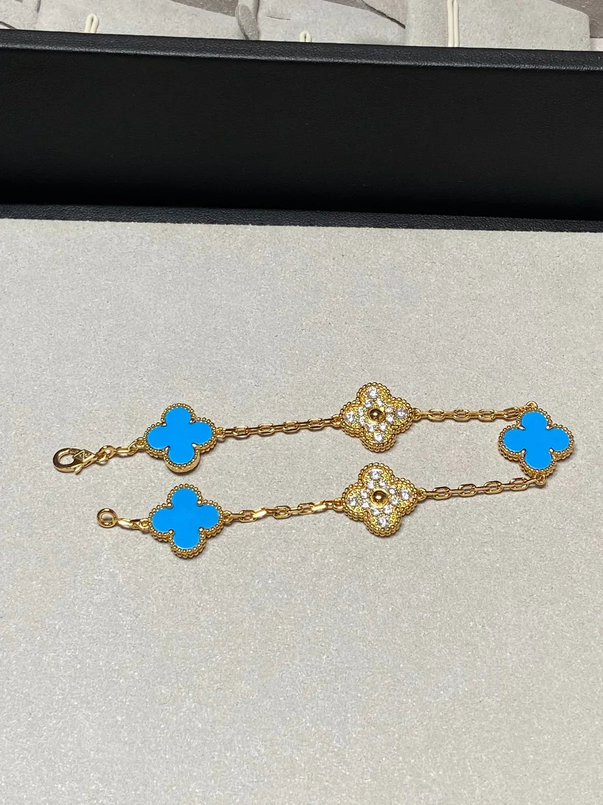 [Glimmer] CLOVER 5 MOTIF BLUE AGATE BRACELET COLLECTION