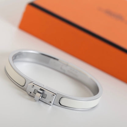 [Glimmer]HM KELLY WHITE ブレスレット