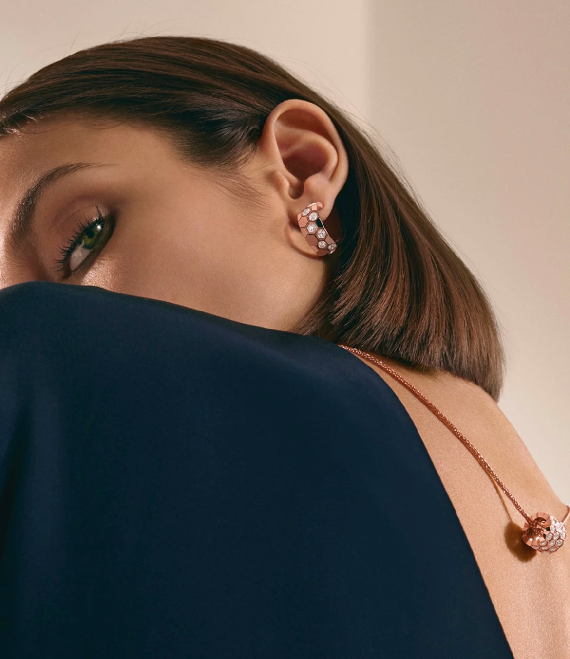 [Glimmer]BEE LOVE DIAMOND HOOP EARRINGS