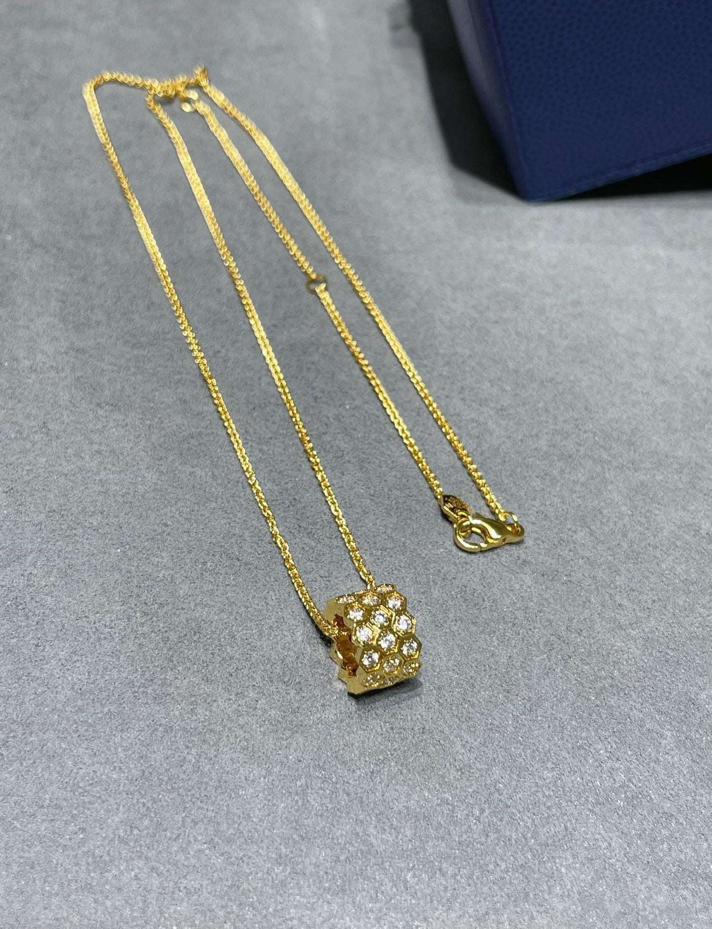 [Glimmer]BEE LOVE DIAMOND PAVED 3 ROW NECKLACE