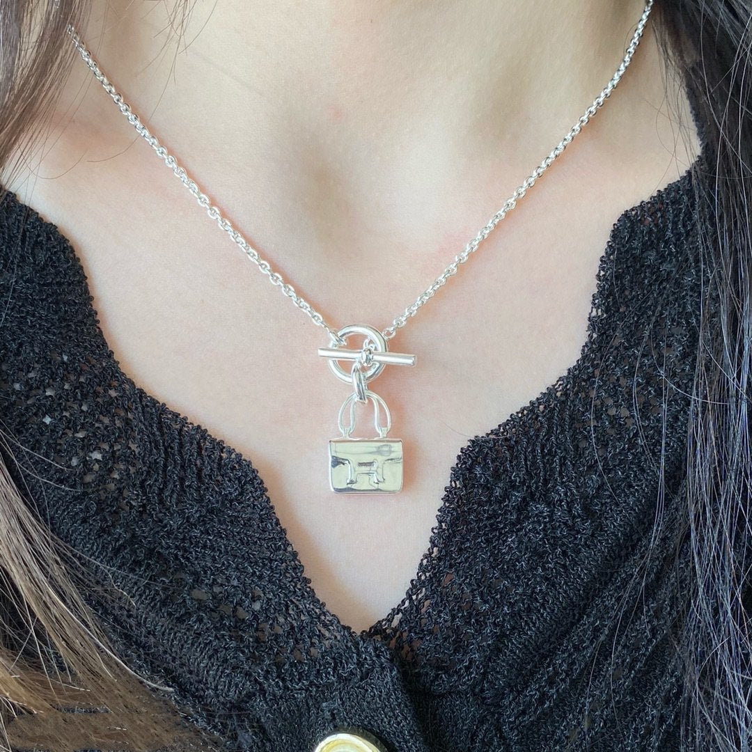 [Glimmer]CONSTANCE PEDANT SILVER NECKLACE