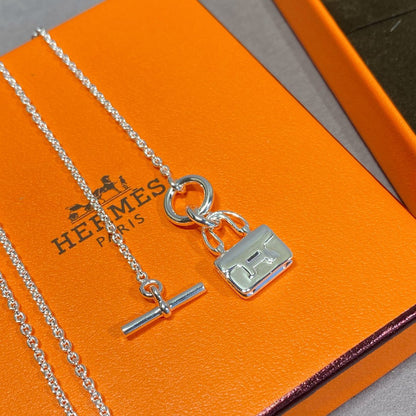 [Glimmer]CONSTANCE PEDANT SILVER NECKLACE