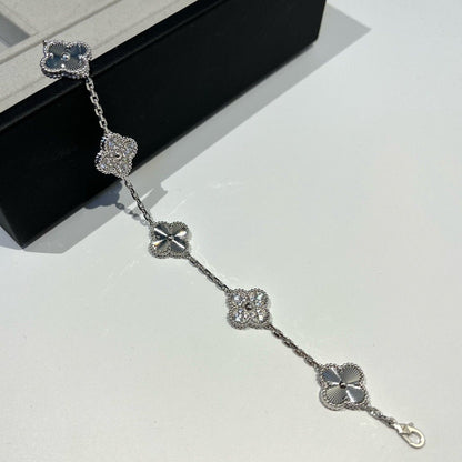 [Glimmer] CLOVER 5 MOTIF LASER BRACELET COLLECTION