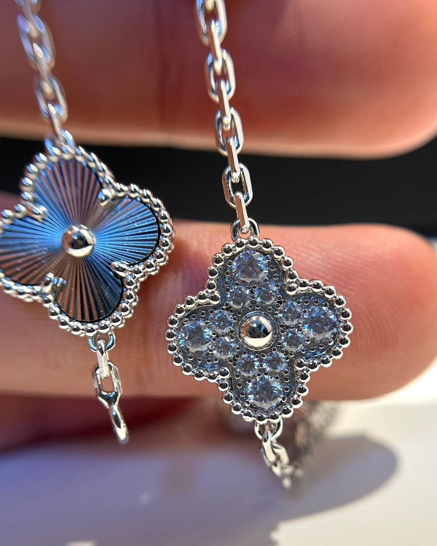 [Glimmer] CLOVER 5 MOTIF LASER BRACELET COLLECTION